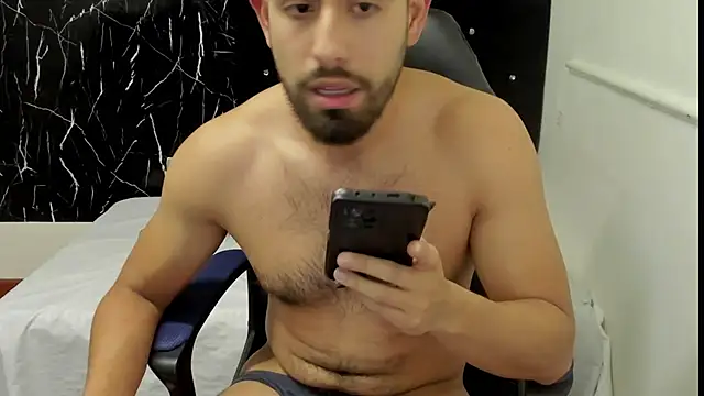 Snapshot of Juanortba99 chatting on 11/27/25, 09:28 Juanortba99 online show from 11/27/25, 09:28