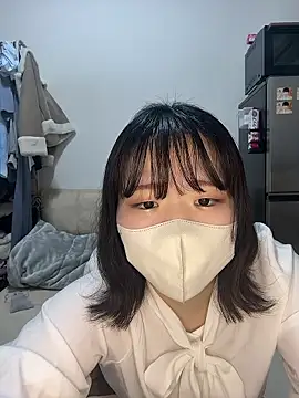 Snapshot of Rin_0316 chatting on 11/28/25, 01:47 Rin 0316 online show from 11/28/25, 01:47