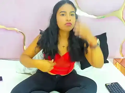 Zoefiree online show from 11/22/25, 03:16