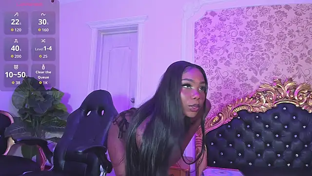 Snapshot of KarolMoore chatting on 11/24/25, 01:00 KarolMoore online show from 11/24/25, 01:00