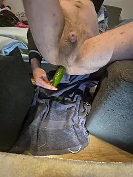 Snapshot of samotnyNapalony@xh chatting on 11/22/25, 02:49 samotnyNapalonyxh online show from 11/22/25, 02:49