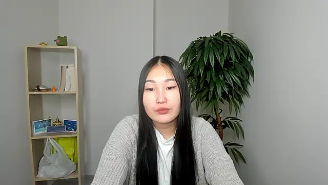 Snapshot of TiaraGaluski chatting on 11/22/25, 09:41 TiaraGaluski online show from 11/22/25, 09:41