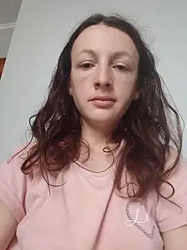 Snapshot of AlisKiv chatting on 11/22/25, 09:52 AlisKiv online show from 11/22/25, 09:52