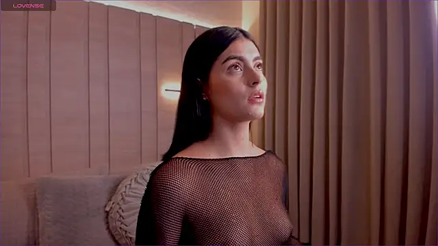 Snapshot of SarhaVega chatting on 11/24/25, 04:34 SarhaVega online show from 11/24/25, 04:34