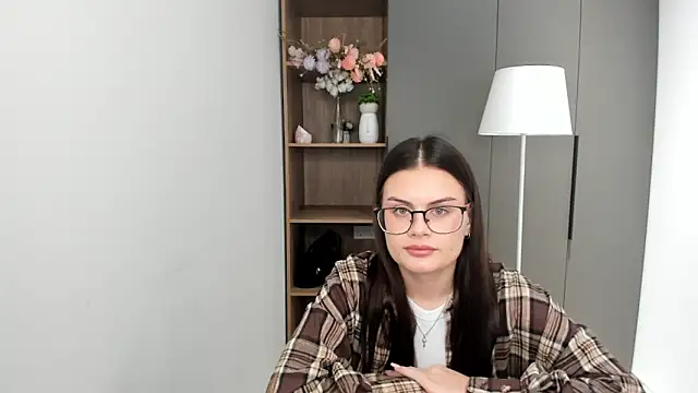 Snapshot of MaryIouiseBroome chatting on 11/23/25, 03:28 MaryIouiseBroome online show from 11/23/25, 03:28