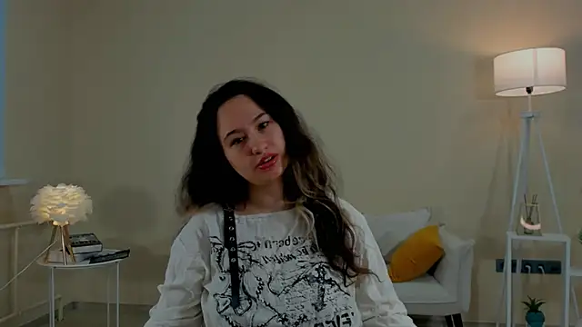 RebecaGarett online show from 11/25/25, 05:40