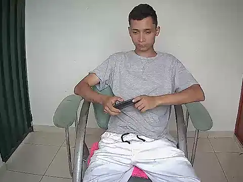 Snapshot of Dereck245 chatting on 11/23/25, 06:30 Dereck245 online show from 11/23/25, 06:30