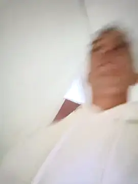 Snapshot of Jose140386 chatting on 11/27/25, 12:35 Jose140386 online show from 11/27/25, 12:35