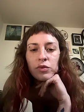 Snapshot of ashtrayhaterz chatting on 11/22/25, 12:04 ashtrayhaterz online show from 11/22/25, 12:04