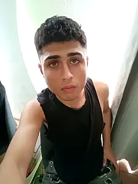 Snapshot of Cute_eliot chatting on 11/22/25, 07:35 Cute eliot online show from 11/22/25, 07:35