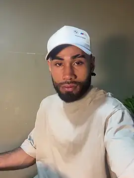 Luca Fuego online show from 12/03/25, 03:36