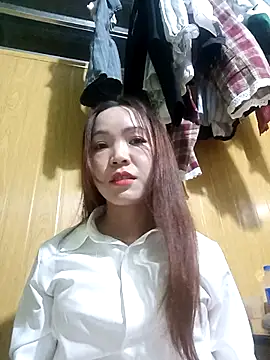 Snapshot of bong-ngo- chatting on 11/23/25, 08:41 bong-ngo- online show from 11/23/25, 08:41