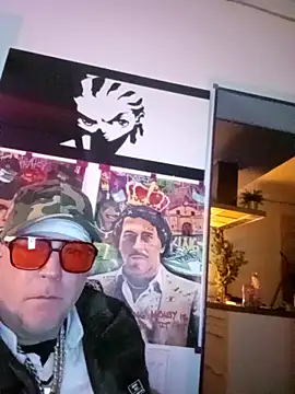 Snapshot of Davyjohnes chatting on 11/23/25, 11:37 Davyjohnes online show from 11/23/25, 11:37