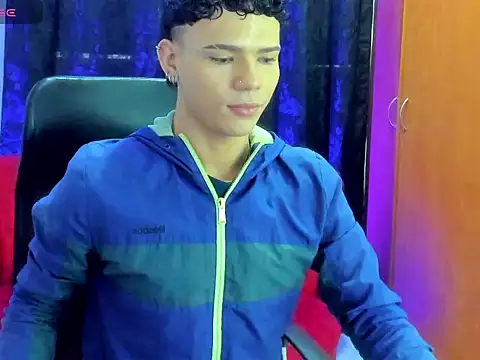 Snapshot of secret_justin7 chatting on 11/27/25, 11:56 secret justin7 online show from 11/27/25, 11:56