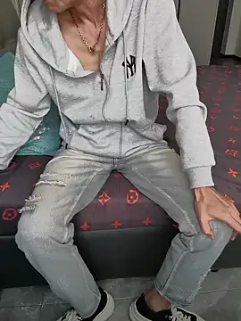 micai fengbei online show from 11/26/25, 06:47