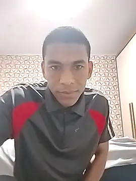 Snapshot of Comebuceta10 chatting on 11/24/25, 05:01 Comebuceta10 online show from 11/24/25, 05:01