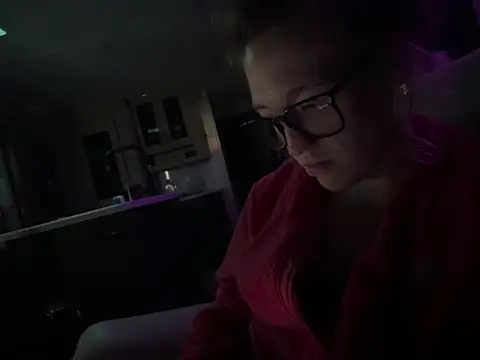 cuddlebug2025 online show from 11/24/25, 04:07