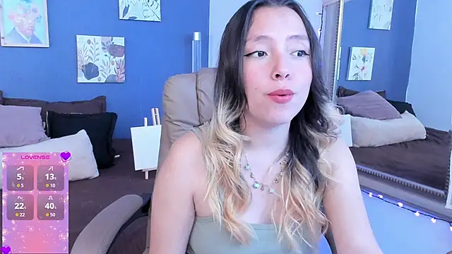 SophieMillan1 online show from 11/26/25, 02:51