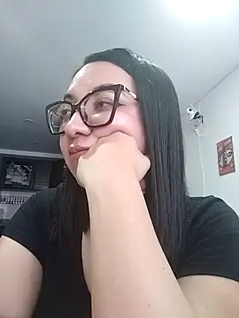 Snapshot of veronica_lx chatting on 11/25/25, 09:26 veronica lx online show from 11/25/25, 09:26