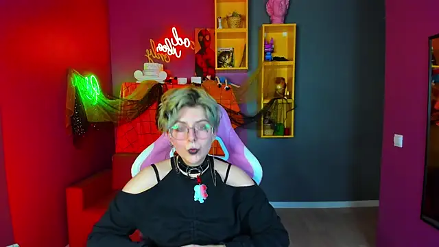 Spider Arti online show from 11/26/25, 02:29