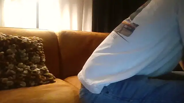 Snapshot of horny_de_porny chatting on 11/26/25, 08:21 horny de porny online show from 11/26/25, 08:21