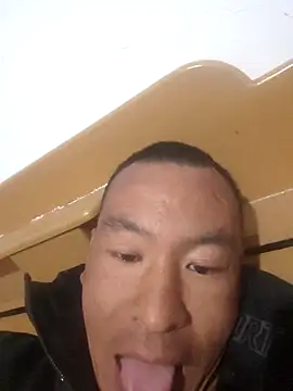 Snapshot of Adandan01 chatting on 11/27/25, 09:33 Adandan01 online show from 11/27/25, 09:33