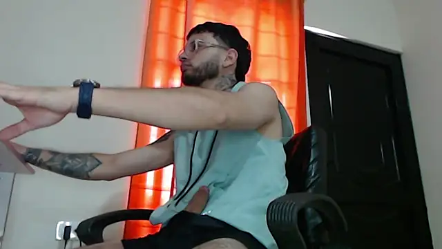 latin-dick18 online show from 11/25/25, 06:30