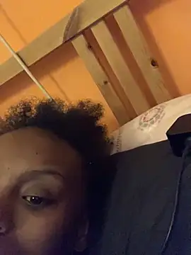    Hannah    online show from 11/27/25, 02:41