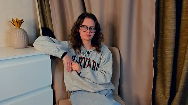 KarissaKnapp online show from 11/26/25, 03:02