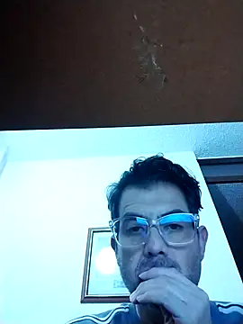 Fuegosutil online show from 11/26/25, 03:18