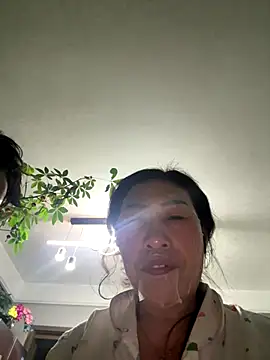 22xiaopingguo online show from 11/28/25, 06:21