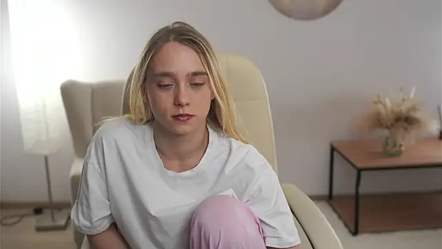 SharleneTaymon online show from 11/27/25, 09:00