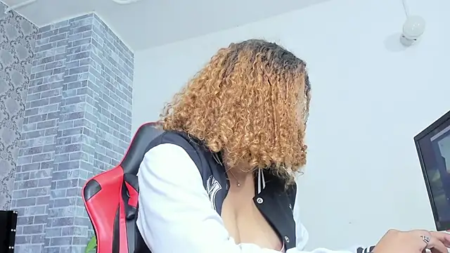 Crystal bunn online show from 11/27/25, 08:44