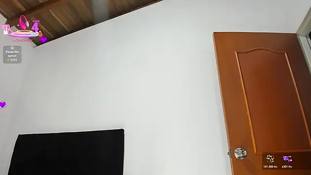 NahomiiAcosta online show from 12/02/25, 01:33