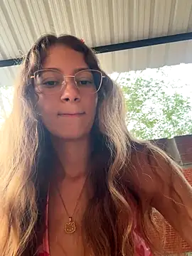 Snapshot of Vanneskk chatting on 12/01/25, 02:33 Vanneskk online show from 12/01/25, 02:33