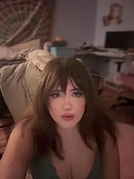 Snapshot of fawnypaws_ chatting on 11/26/25, 10:11 fawnypaws online show from 11/26/25, 10:11