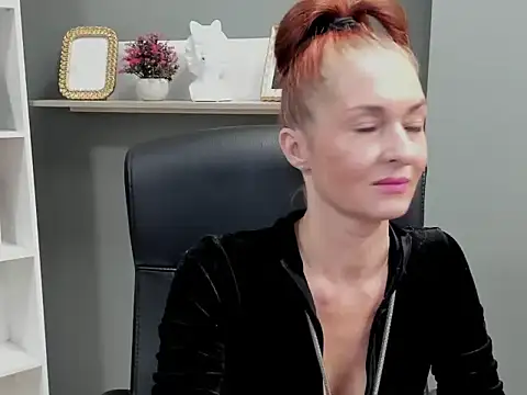 Soniakiss online show from 12/01/25, 02:55