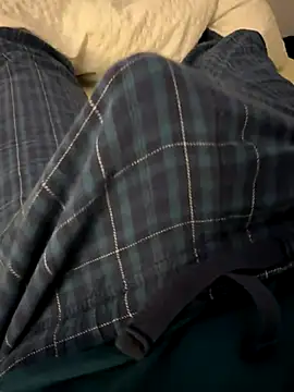 Snapshot of youngcumcockk chatting on 11/28/25, 03:09 youngcumcockk online show from 11/28/25, 03:09