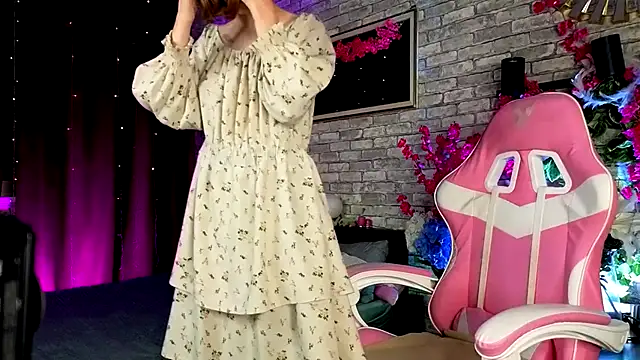 Mia Mooore online show from 12/01/25, 02:11