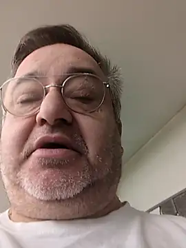 Snapshot of piccionetestardo chatting on 11/29/25, 11:35 piccionetestardo online show from 11/29/25, 11:35