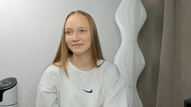 Snapshot of BibiStapler chatting on 11/29/25, 10:18 BibiStapler online show from 11/29/25, 10:18