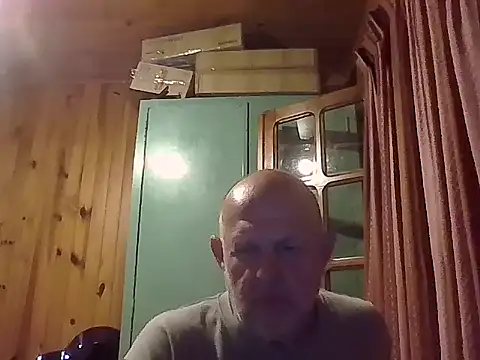 Snapshot of homoX1 chatting on 12/01/25, 01:43 homoX1 online show from 12/01/25, 01:43