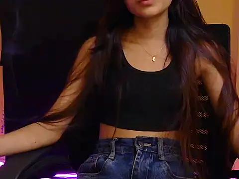 Snapshot of ItsArohi chatting on 12/01/25, 10:42 ItsArohi online show from 12/01/25, 10:42