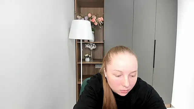 AdarnDeneui online show from 11/30/25, 03:54