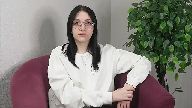 Snapshot of AmyDilox chatting on 12/01/25, 05:45 AmyDilox online show from 12/01/25, 05:45