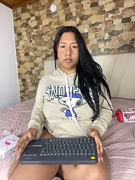  madisonfoxxx2 online show from 12/04/25, 07:28