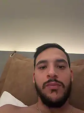 Snapshot of Amirof26 chatting on 11/30/25, 10:36 Amirof26 online show from 11/30/25, 10:36