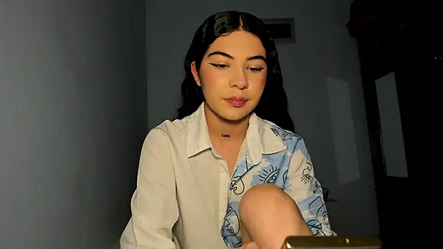 babycherry19 online show from 12/03/25, 12:40