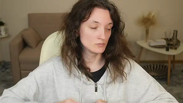 TameraNiedermeyer online show from 12/03/25, 01:31