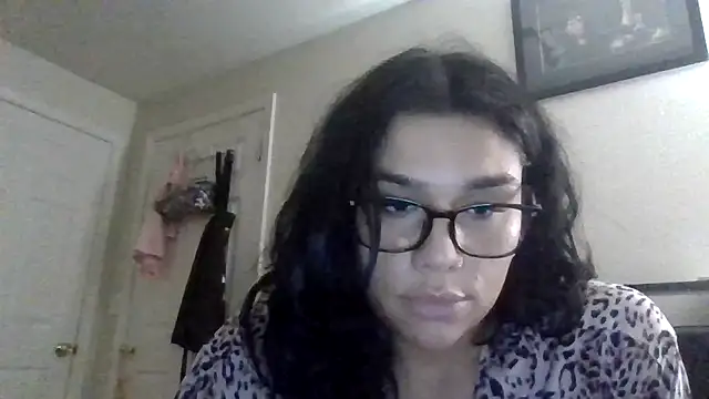 Snapshot of lunabellaX0 chatting on 12/03/25, 11:14 lunabellaX0 online show from 12/03/25, 11:14